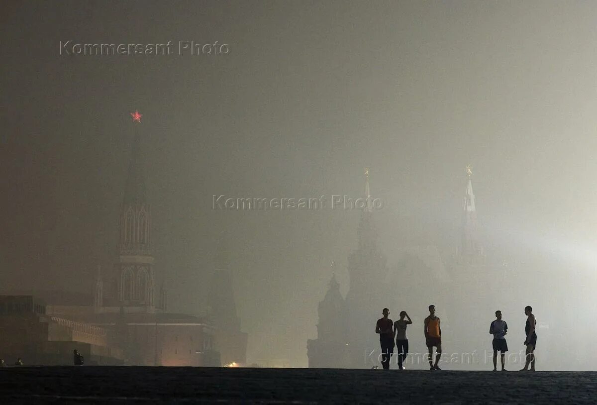 Смог в Москве 2010. Смок в Москве в 2010. Смог в 2010 году в Москве. Лето 2010 года аномальная жара. Лето 2010 россия