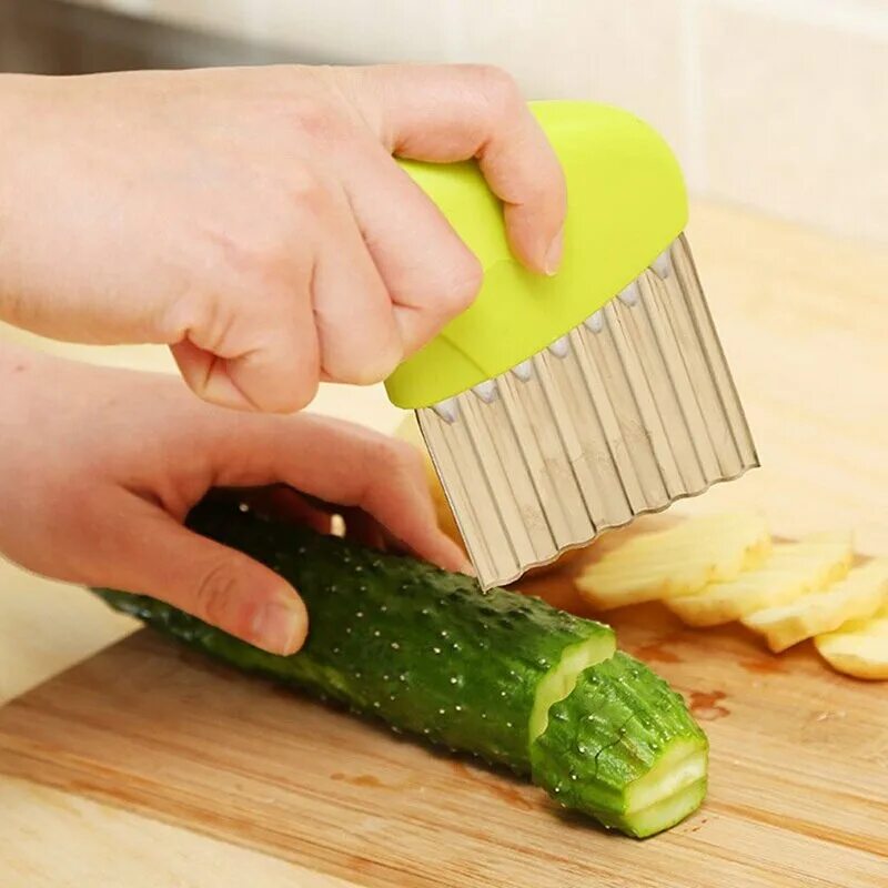 Нож для картофеля купить. Фигурный нож для овощей. Нож для нарезки овощей. Нож для фигурной нарезки овощей. Нож для фигурной резки овощей.