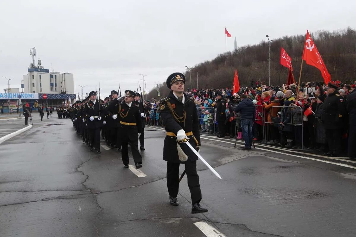 1 мая мурманск. Парад Северного флота 2022 Североморск. Парад в Североморске 2021. Парад Победы 2022 в Североморске. Парад 9 мая Североморск.