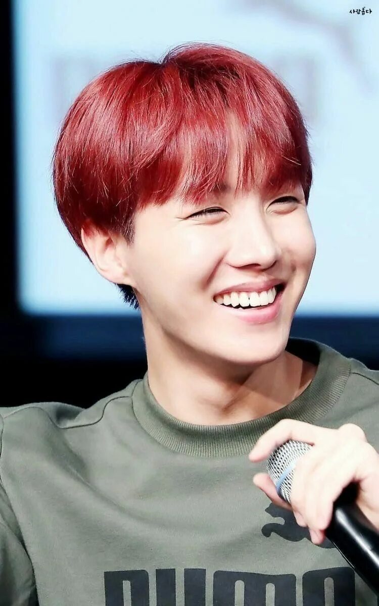 Хосок из bts. Хосок бтс. джей хоуп бтс. bts чон хосок. чон хосок улыбка.
