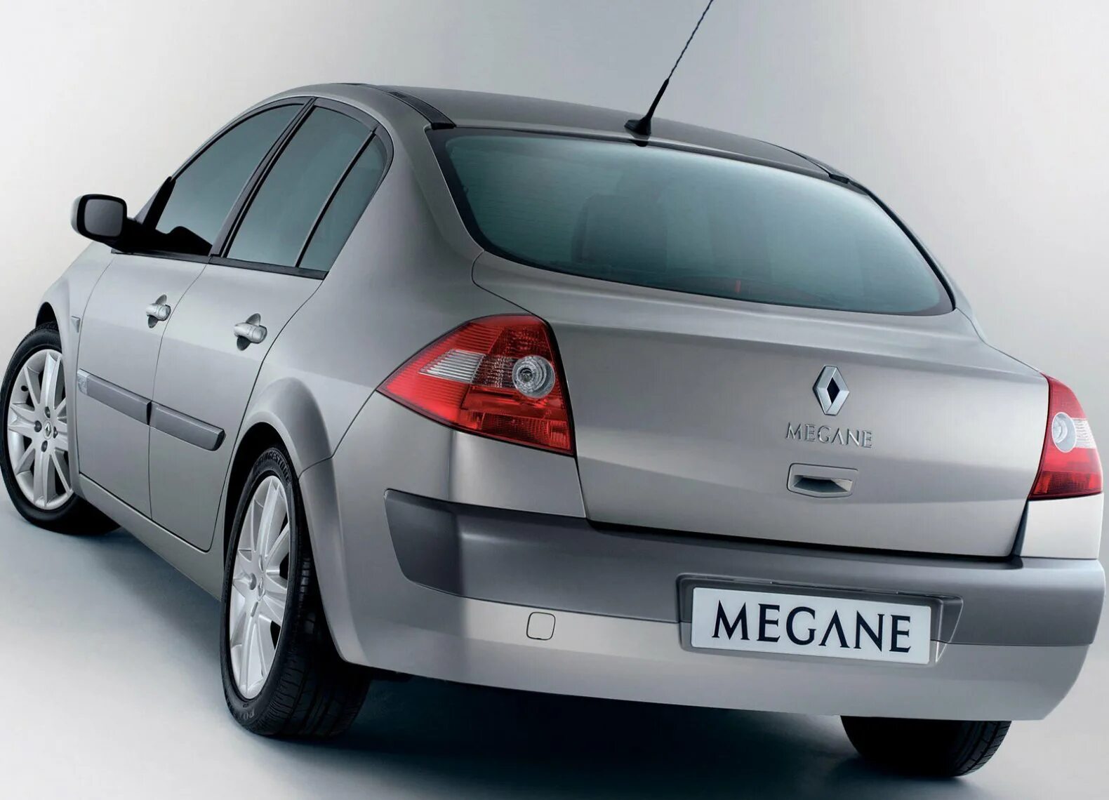 Куплю renault megane 2. Рено Меган 2 седан. Renault Megane 2006 седан. Рено Меган седан 2006. Рено Меган 2 седан 2006.