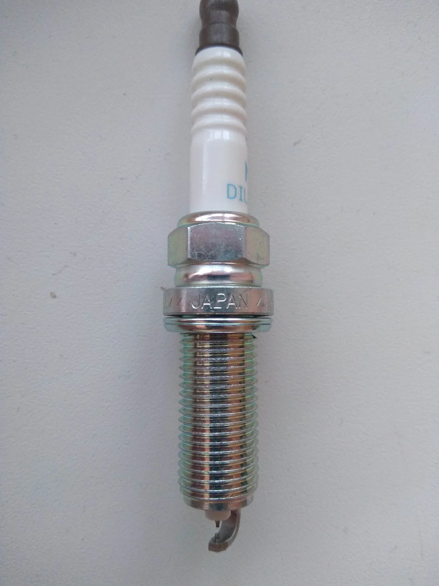Ngk dilkar7d11h. Dilkar6a11. dilkar7d11h свеча зажигания. ngk dilkar7e11hs. dilkar8a8 ngk.