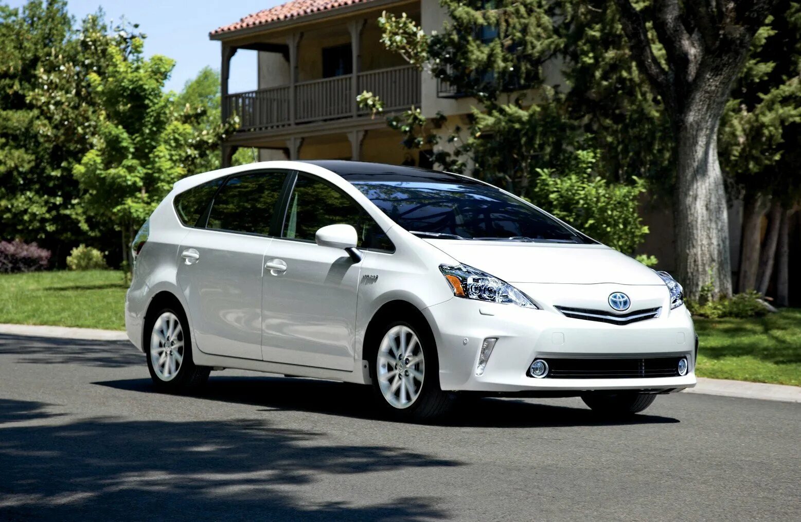 Toyota Prius Alpha. Тойота Приус 2014. Toyota Prius v ( ) 2014. Toyota Prius Alpha 2017.