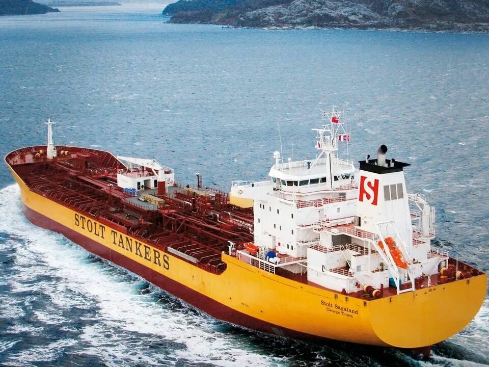 Chemical tanker. Oil chemical tanker. Oil/chemical tanker vessel. Chemical tanker. Танкер lr1.