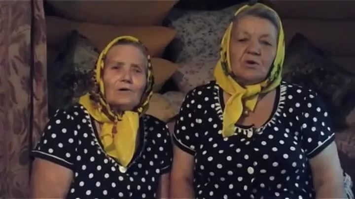 бабка с гармонью. клен старый старый. старые песни текст. малинин лизавета. пластинки с военными песнями.