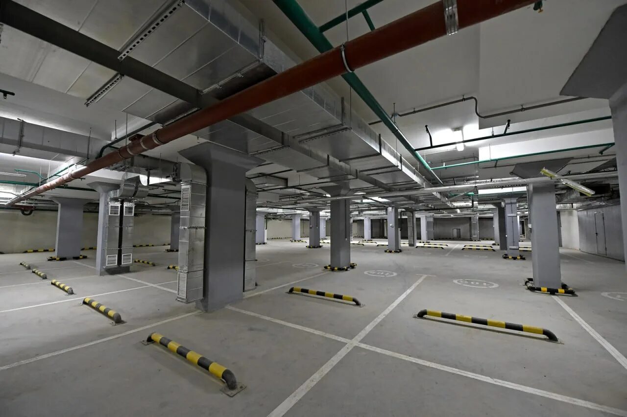 Многоуровневая парковка. Многоуровневая парковка. Многоуровневая парков. Закрытый паркинг. Многоуровневая парковка.