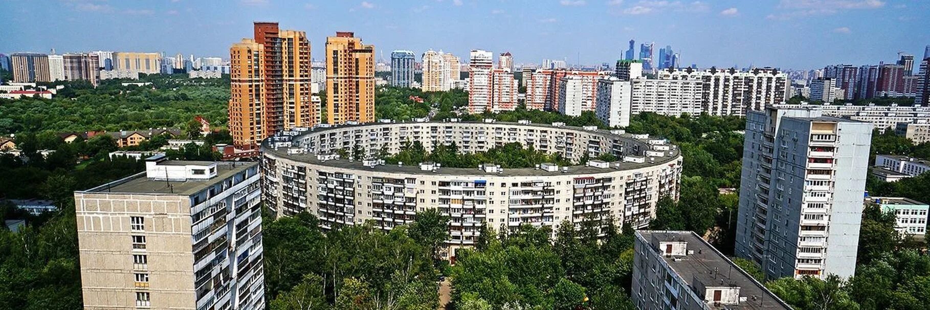 Жк матвеевский москва. Очаково-Матвеевское Москва. Матвеевское район Москвы. Круглый дом Очаково-Матвеевское. ЖК Матвеевский.