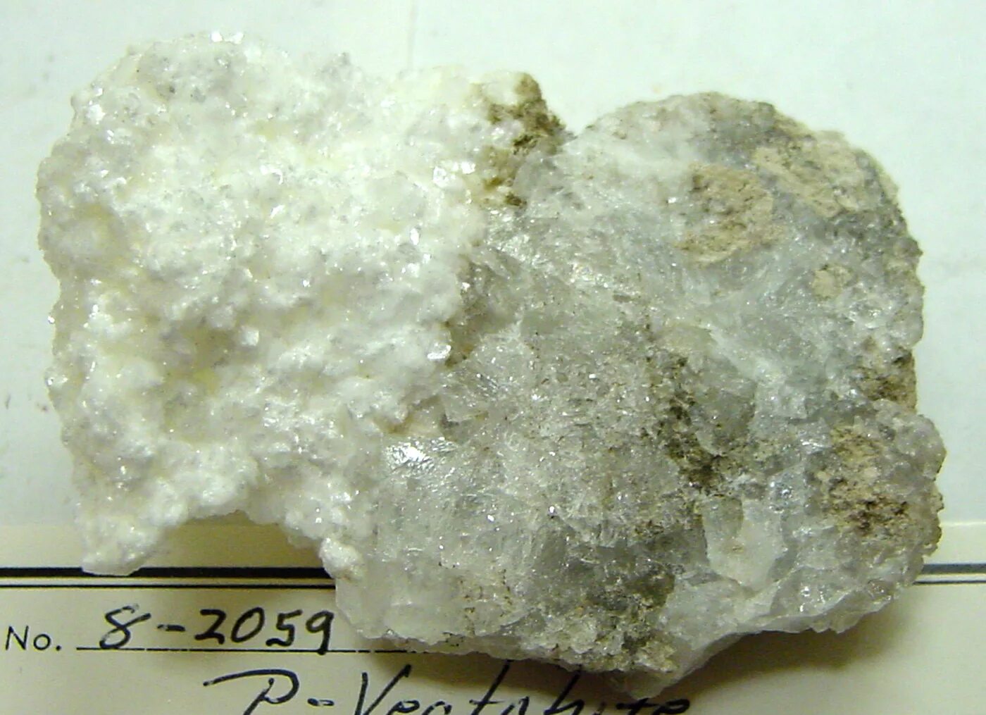 Карбонат кальция минерал. Минералы стронция. Минералоид. Треугольник карбонатных минералов. Виды карбонатов минералы