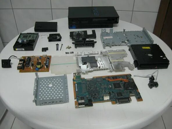 Sony ps2 разобранная. Sony ps2 fat. Ps2 SCPH-9000x. Sony ps2 fat белая. Ремонт плейстейшен 2