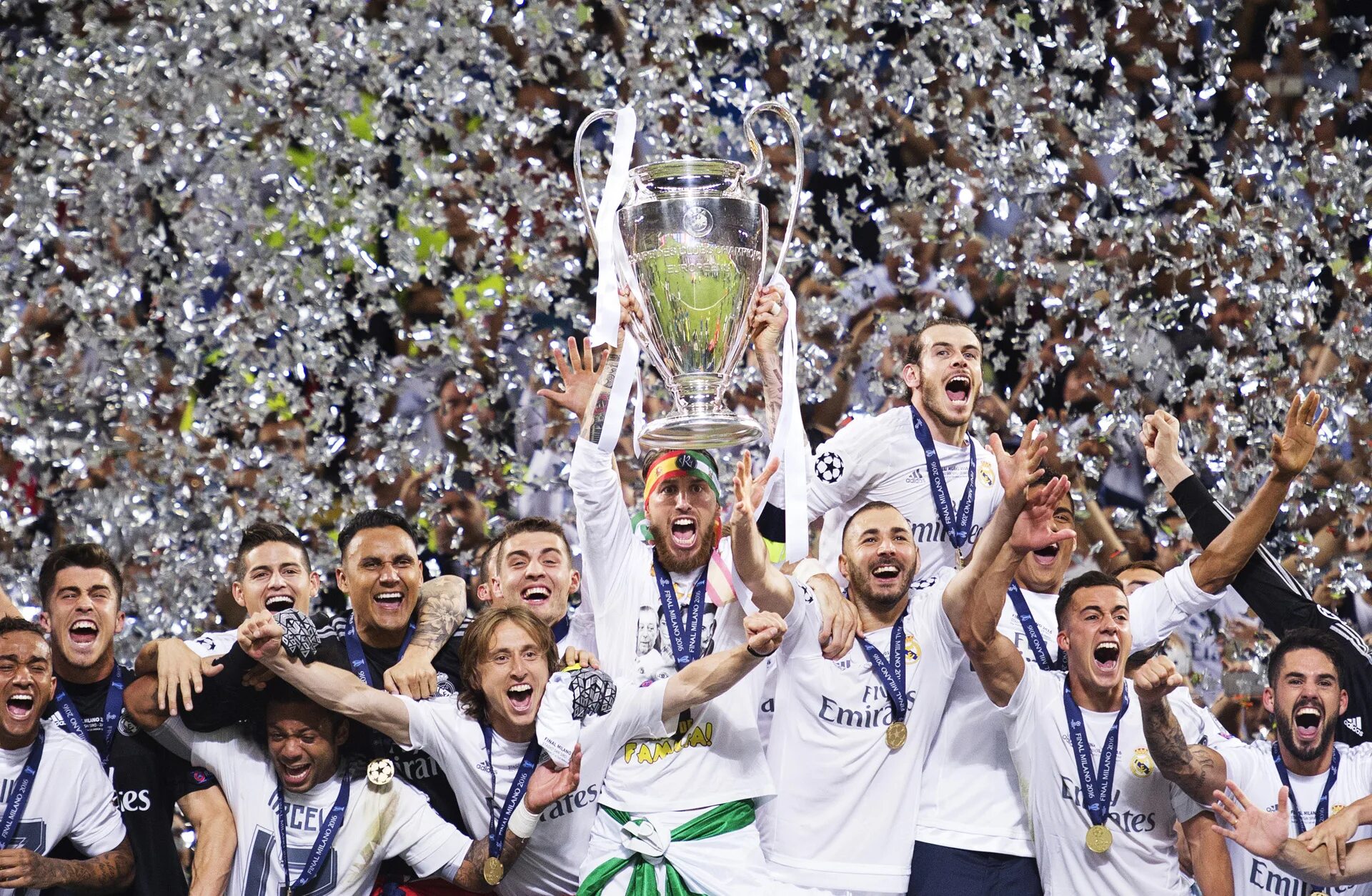 Real madrid champions. Реал Мадрид победитель ЛЧ 2016. Реал Мадрид чемпион Лиги чемпионов. Реал Мадрид лига чемпионов 2016. Реал Мадрид чемпион 2016.