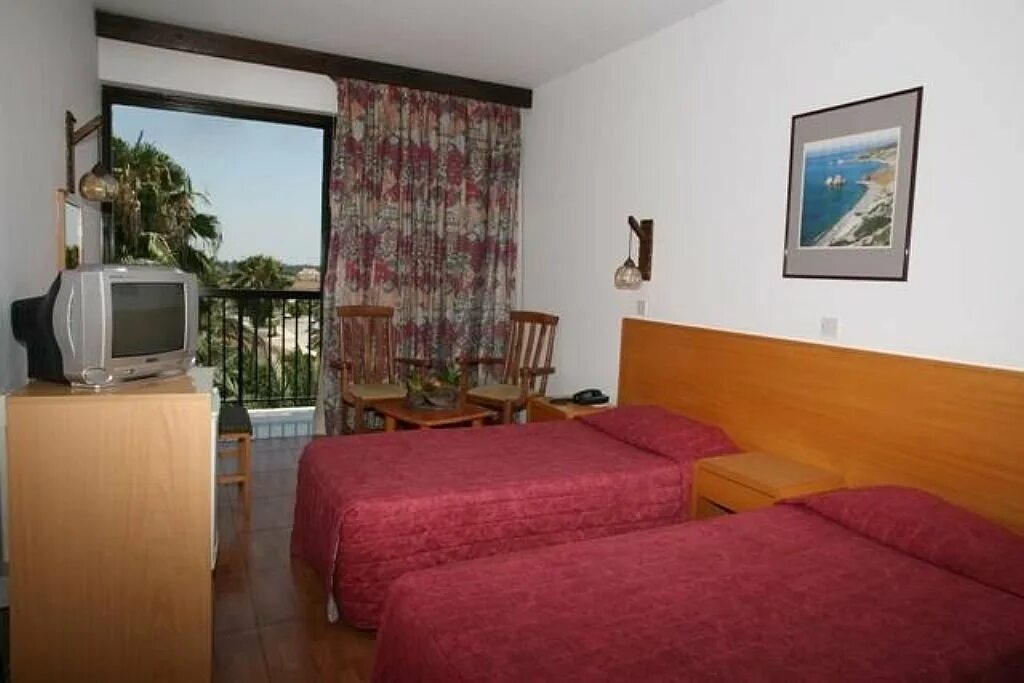 Отель вероника пафос. Пафос отель вероника фото. Отель вероника пафос. Вероника 3. Отель вероника пафос кипр.