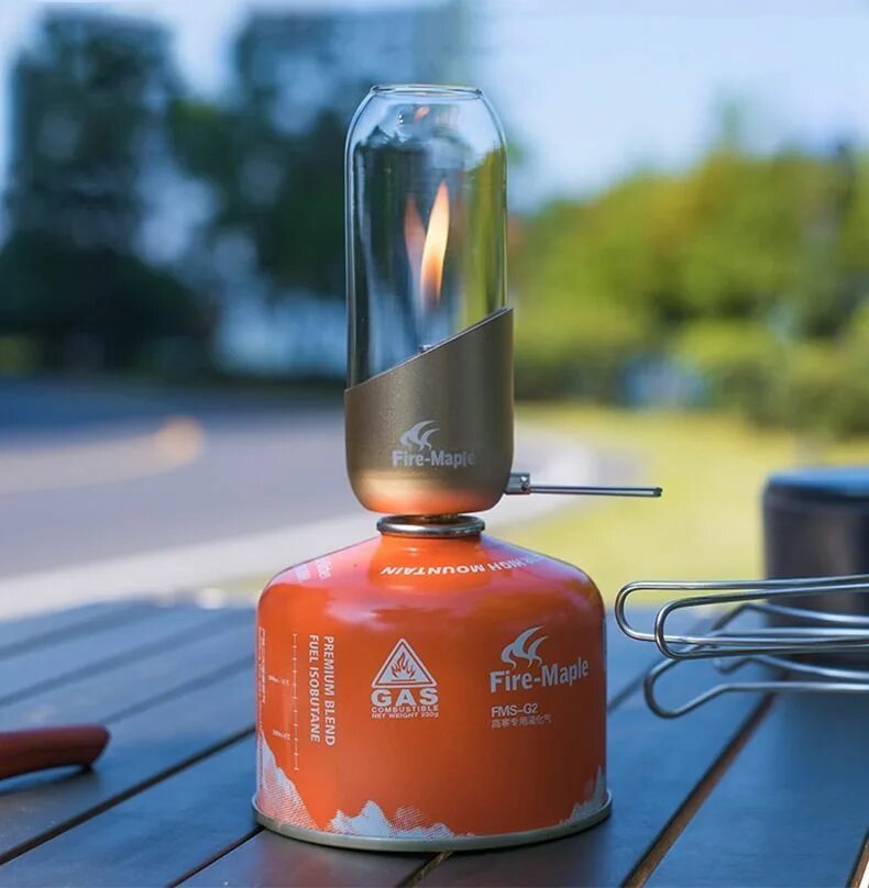 Газовая свечка. Camping gaz лампа. Газовая горелка лампа. Газовая лампа для освещения fire maple. Спиртовая лампа для освещения.