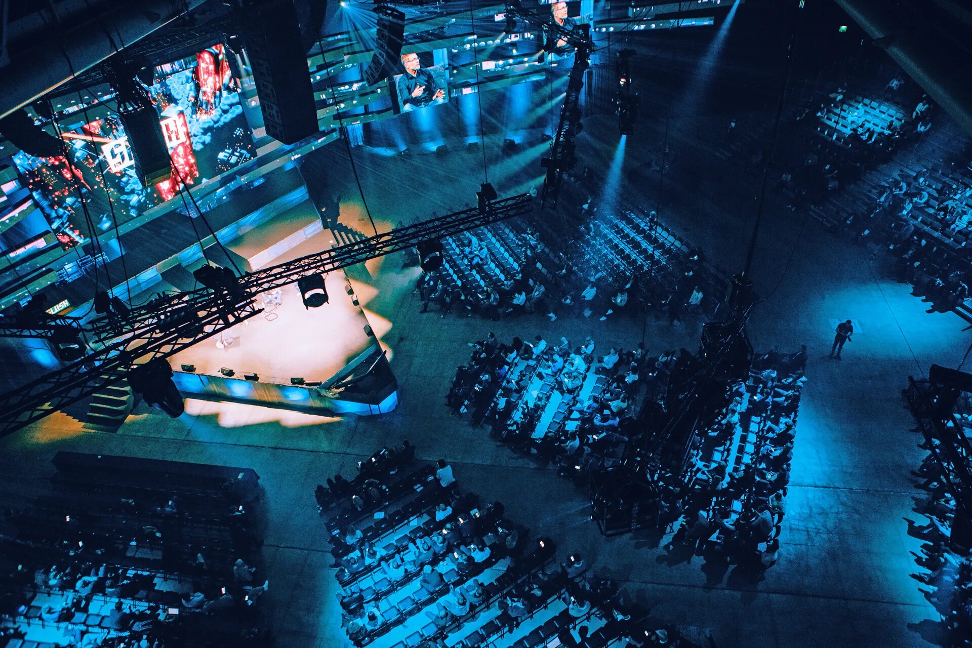Стань хельсинки. Slush стартап. концертный зал финляндия в хельсинки. slush conference. slush 2025.