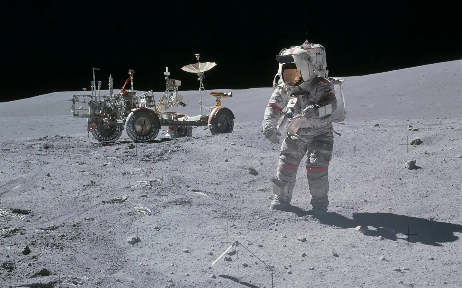 Na lune. Человек на Луне Аполлон 11. Миссия Аполлон 11. Аполлон 16 фото на Луне.