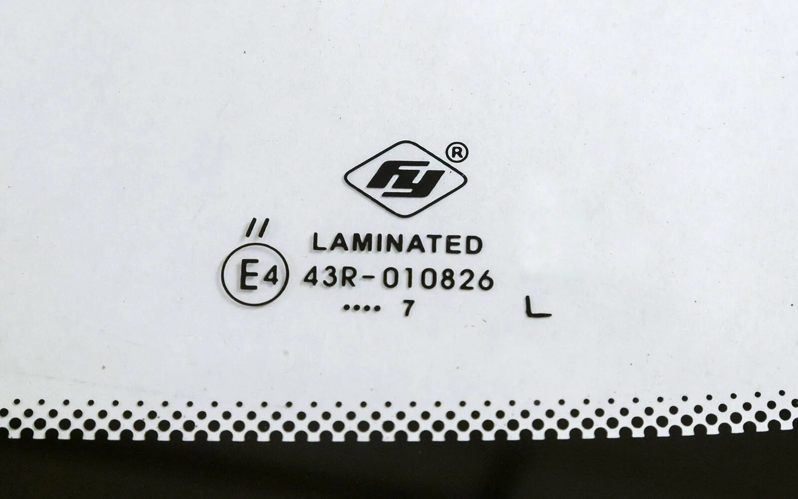 Маркировка стекол для ваз 2115. Маркировка лобового стекла. Fyg стекло производитель лобовое маркировка. Стекло agc лобовое маркировка. Маркировка лобового стекла.