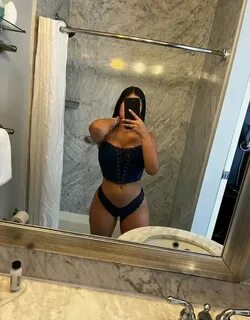 Фотографии и информация о Katherinne Bahamonde Секунды вдохновения ifaba.ru...