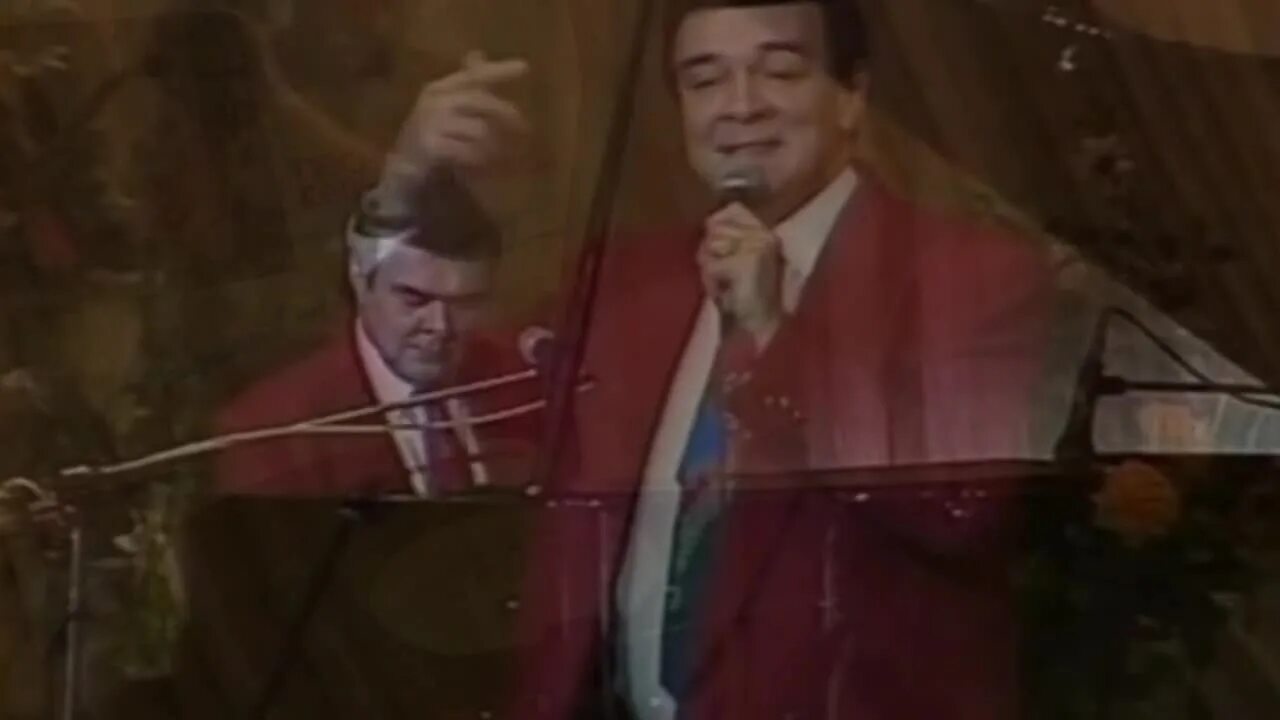 Слушать песню журавли в исполнении муслима магомаева. Магомаев в Кемерово в 2002 году.