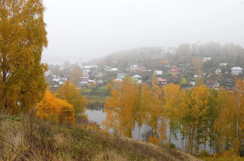 Деревня плес. Ивановская область. Золотая осень. Плес золотая осень. Ивановская область плес осень.
