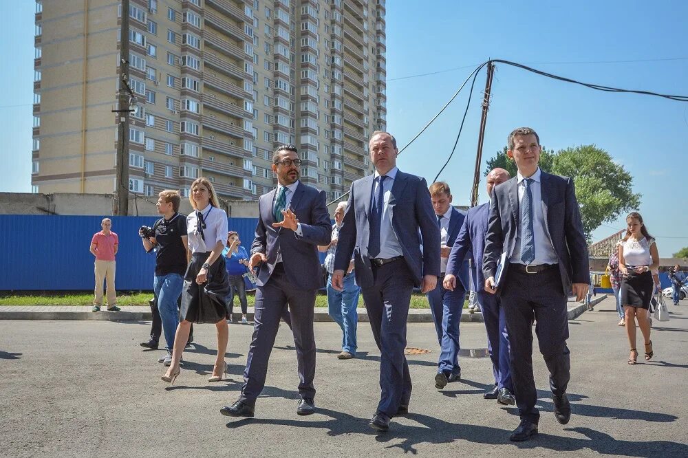 открывая жилищная. жилой комплекс на бульваре ренаштерий. село новинка ульяновск. университетский микрорайон жилые дома. открывая жилищная.