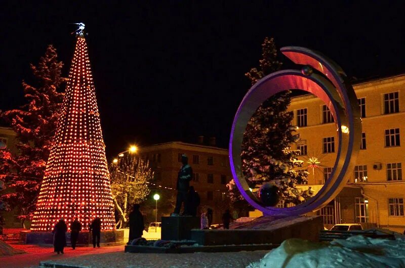 собор архангела михаила железногорск. елка в железногорске красноярского края. новый год в железногорске красноярского края. железногорск красноярский край площадь. новый год в железногорске красноярского края.