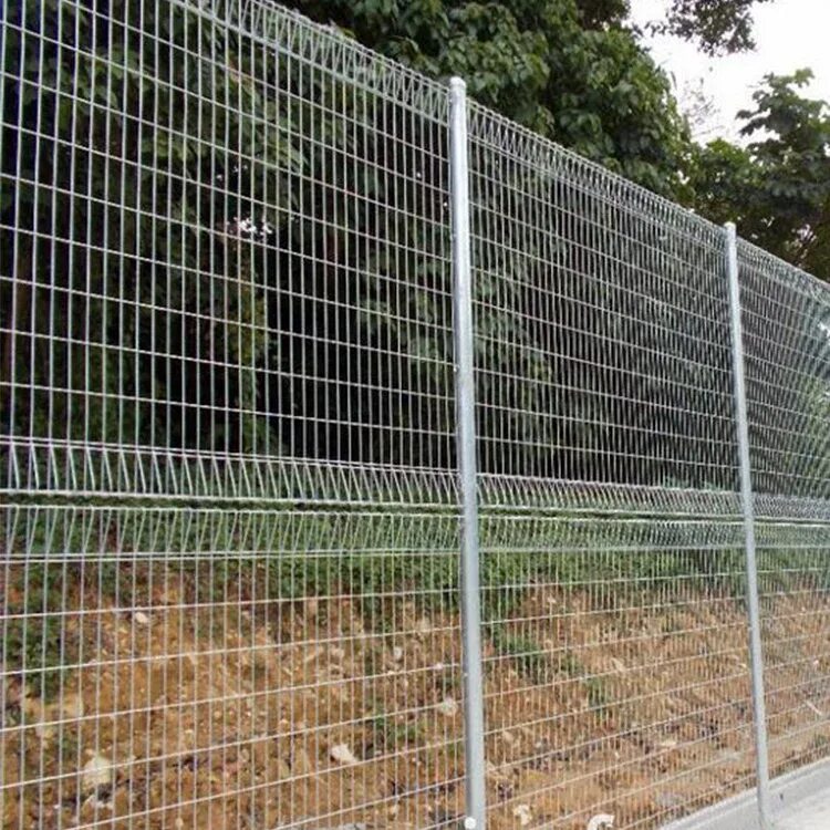 Ограждение из сетки рабицы. 8x10 м. Сетчатый забор для дачи. Ограждение из сетки рабицы. Евросетка для забора.