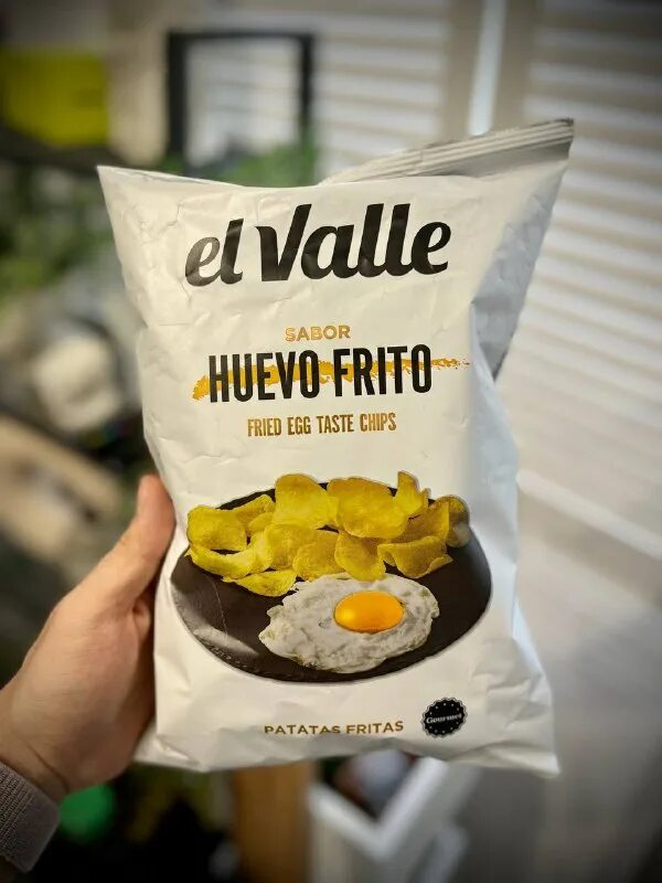 снеки доритос. жир в чипсах. чипсы карточка. как пишется чипсы. пачка чипсов.