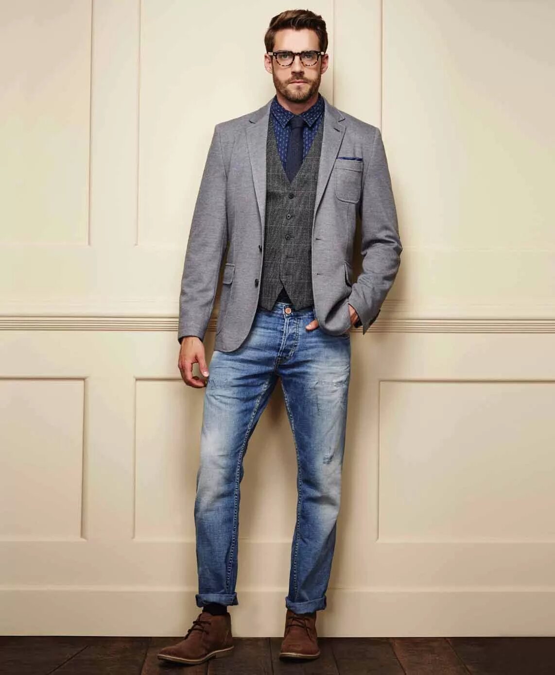 смарт кэжуал стиль. стиль одежды кэжуал для мужчин. форма одежды смарт кэжуал. повседневный костюм мужской. смарт кэжуал стрит стайл мужчина.