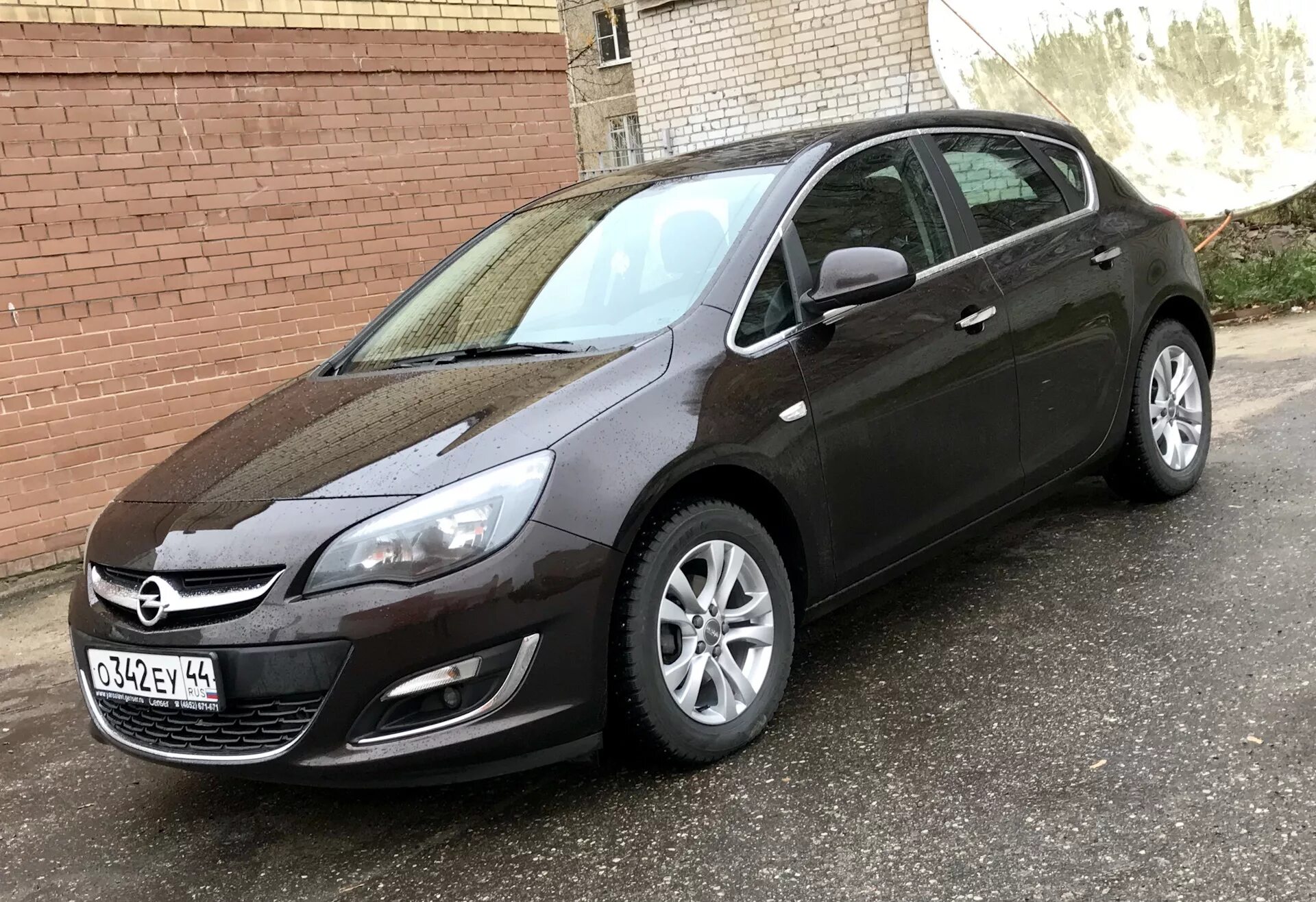 1.8 opel купить. Opel Astra j 2011. Opel Astra j 1.4.