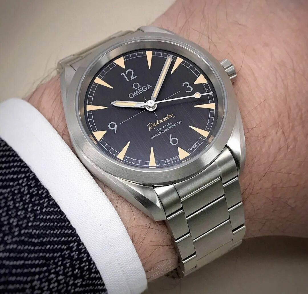 Omega railmaster. Omega railmaster chronometer. relex explorer 1 vs omega seamaster white. omega railmaster xxl. omega v euro.
