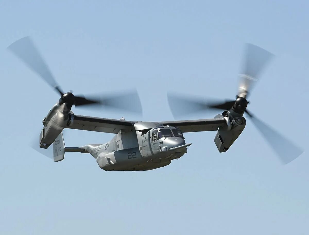 Вертолет самолет человек. V-22 Osprey. Bell v-22 Osprey. Bell v-22 Osprey грузовой. V 22 Osprey модель.