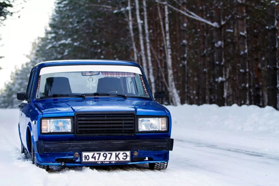 ВАЗ-2107 «Жигули». Синяя Жигули ВАЗ 2107. Жигули ВАЗ 2107 зима. ВАЗ 2107 синяя обвес.
