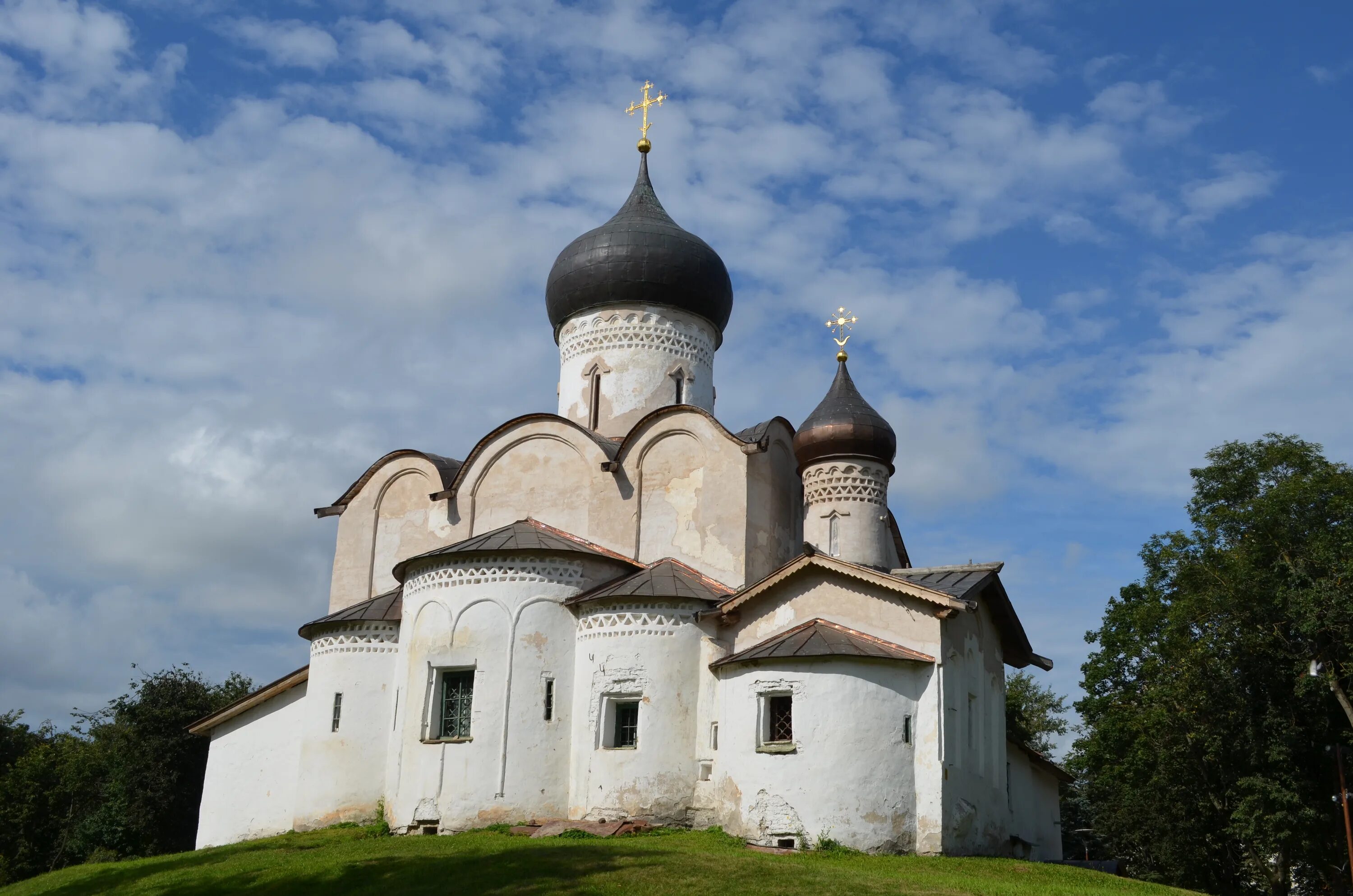 Зодчество 13 14 века. Церковь Василия на Горке в Пскове. Каменный храм в Новгороде 13 14 век. Храм Псковской архитектуры 14 16 века.