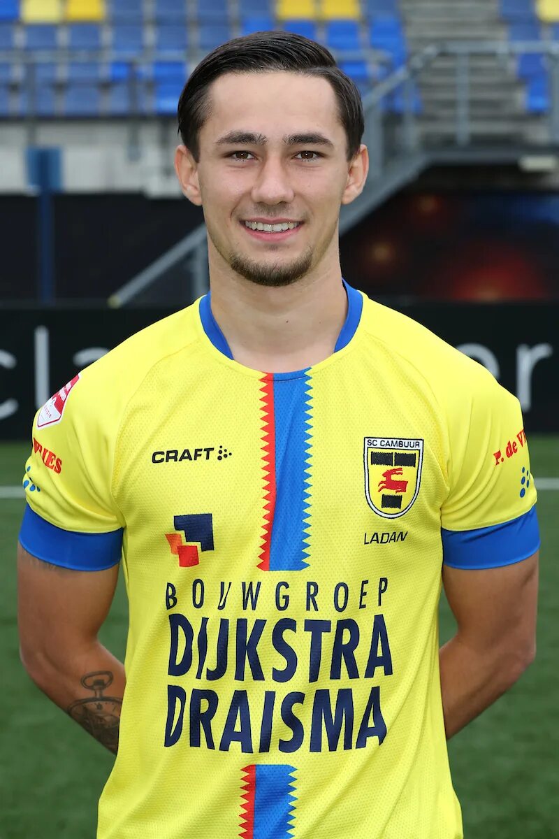 Фк камбур. Аякс камбур. Фк камбур. Turf moor stadium. Камбур фк осс.