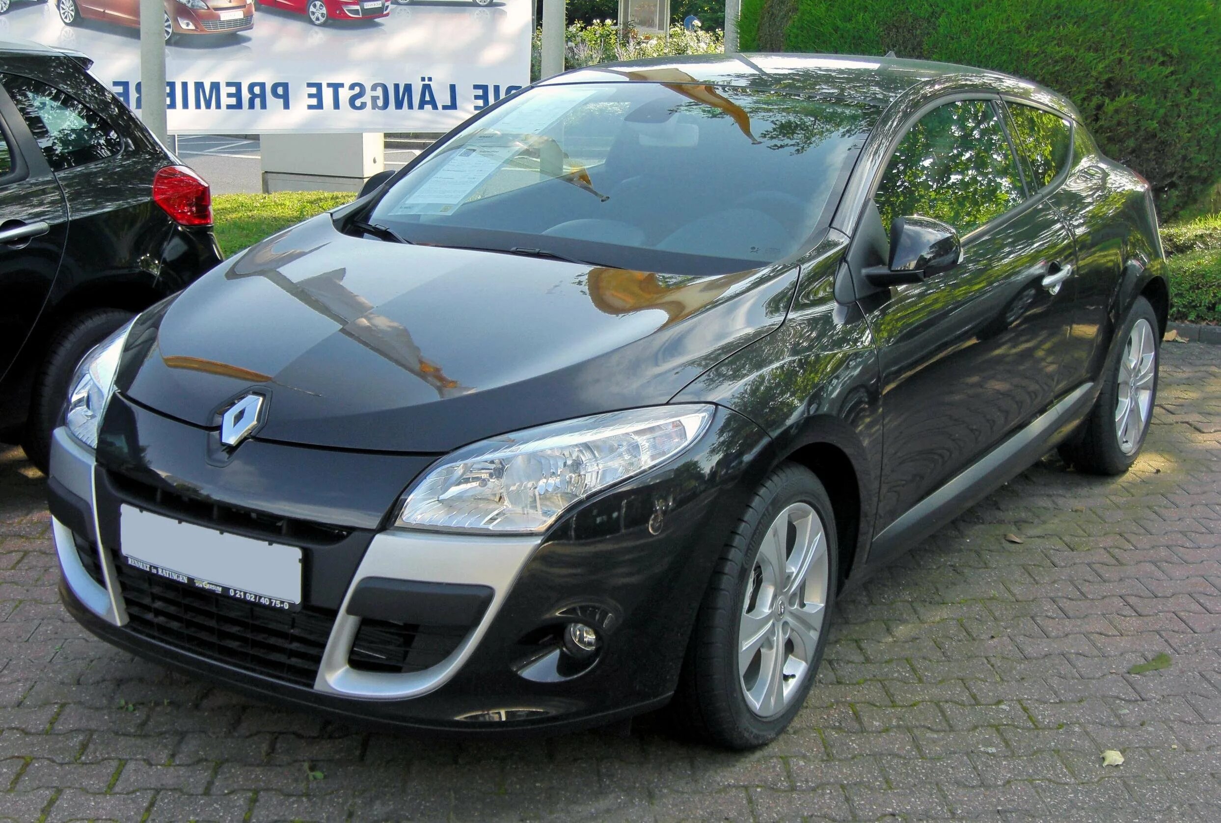 Меган 3 2009. Рено меган 3 купе. renault megane 3 coupe. рено меган купе 2009. рено меган 3 купе 2.0.