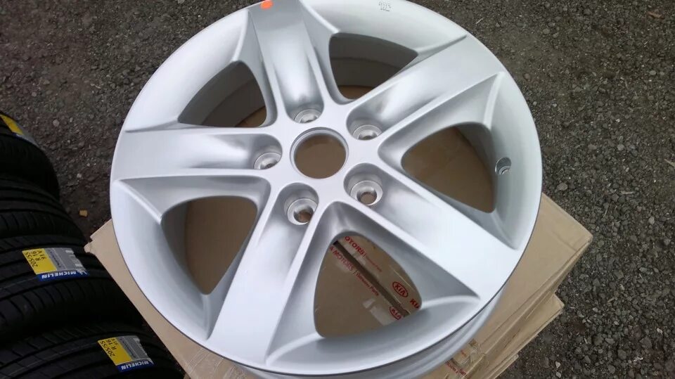 Диски киа сид r16 оригинал. Киа сид jd диски r17. Диски р17 киа сид. Литые диски на киа сид 16. Диски оригинальные на сид.