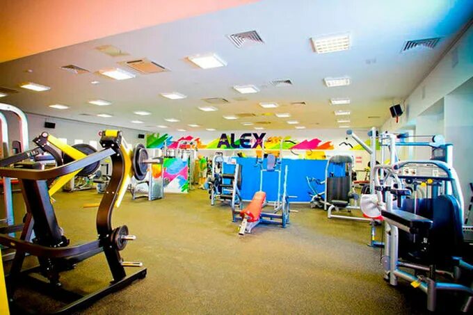 Fitness house тула. Алекс фитнес Сестрорецк. Фитнес Эволюшн Сестрорецк. Фитнес Хаус Сестрорецк. Алекс фитнес Сестрорецк здание.