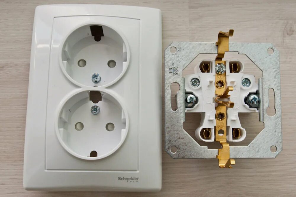 Этюд - Schneider electric. Обзор. #Реальный_электрик - YouTube