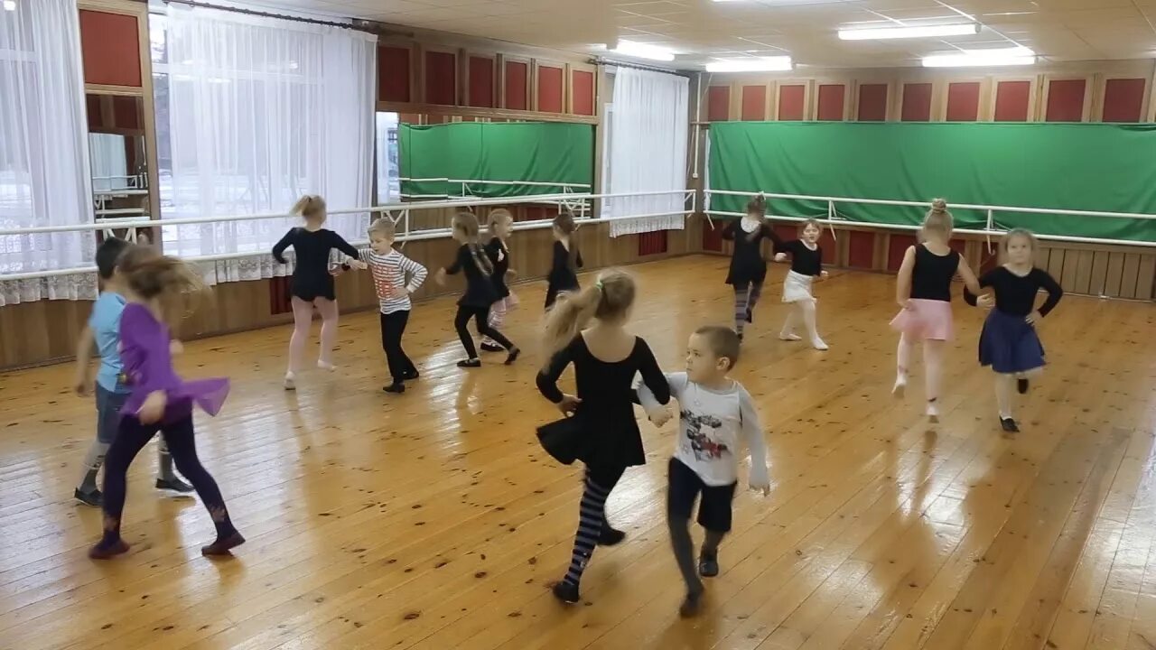 Я от тебя убегу танец в детском. Танец двигайся замри в детском саду. танцы для детей рядом со мной от4 лет город юрьев-польский.
