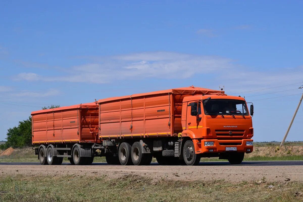 Камаз 65115 зерновоз. КАМАЗ 65117 зерновоз оранжевый. КАМАЗ 5320 зерновоз оранжевый. КАМАЗ 161 зерновоз. КАМАЗ 65115 зерновоз 2021.