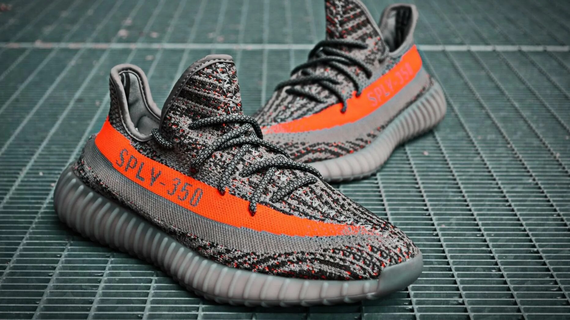 Кроссовки спортивные yeezy boost. Adidas Yeezy Boost 350. Adidas Yeezy Boost 350 v2. Adidas izi Boost 350. Adidas Yeezy 350 v2 Grey.