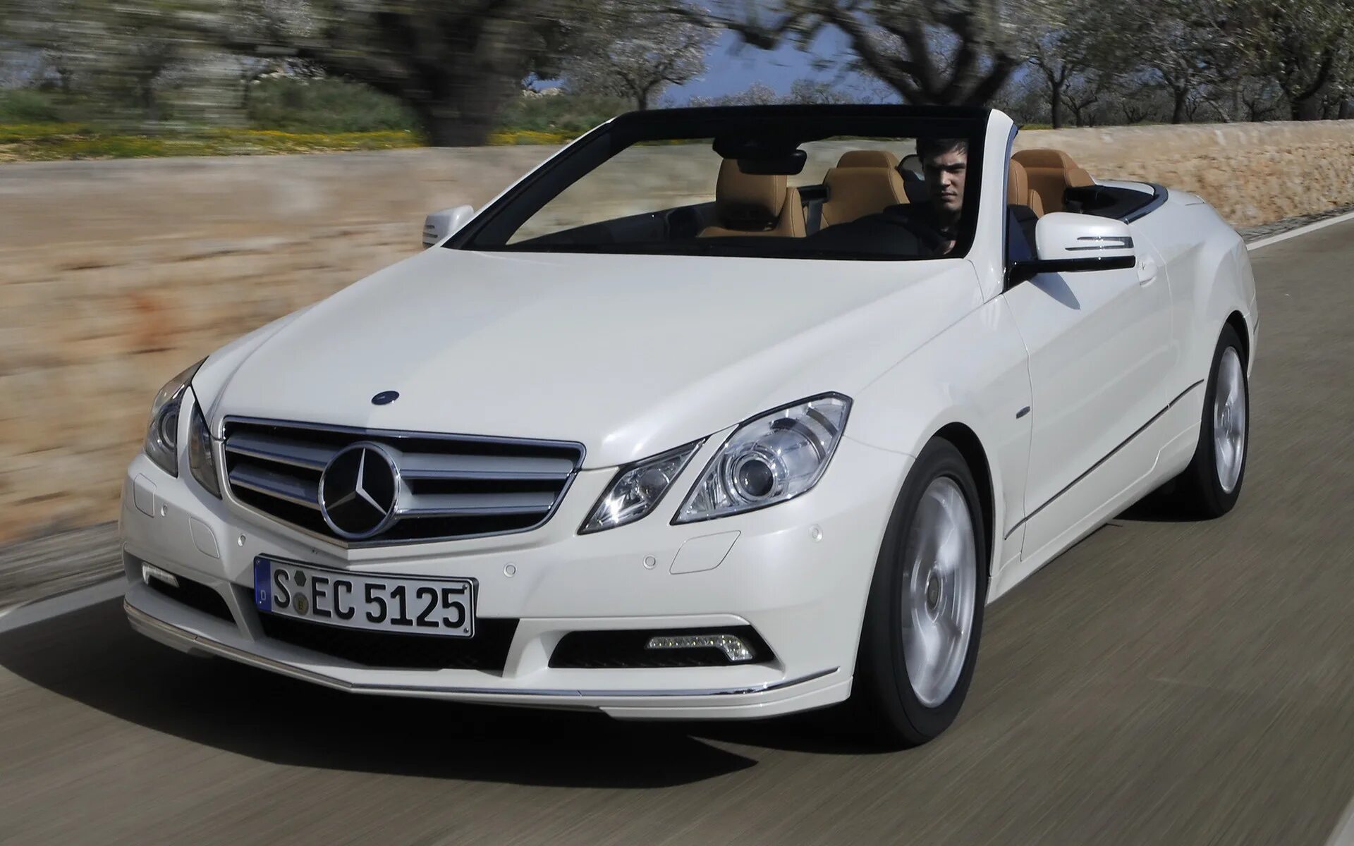 Мерседес купе 2010 года. Mercedes-Benz e250 Cabrio. Mercedes e Coupe 2010 кабриолет. Mercedes Benz e class кабриолет 2010. Мерседес Бенц е200 купе кабриолет.