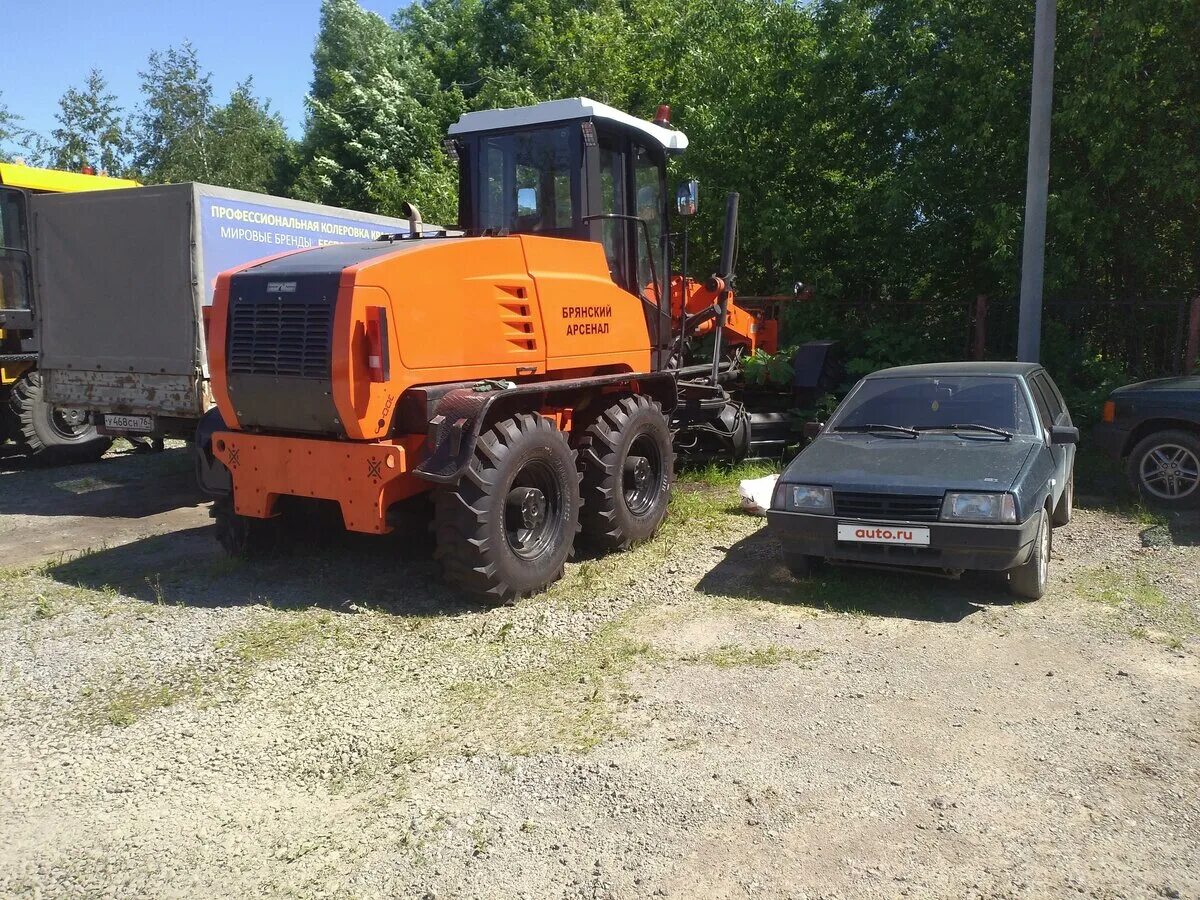 брянский арсенал 14. 02. грейдер брянский арсенал гс-14. автогрейдер гс-14. отопитель кабины гс 14.