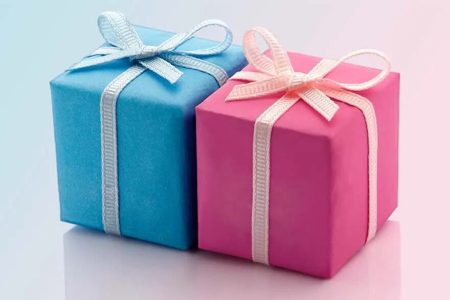 2 подарка на выбор. Подарок голубой. Две подарочные коробки. Красивые коробочки. Подарок розово голубой.
