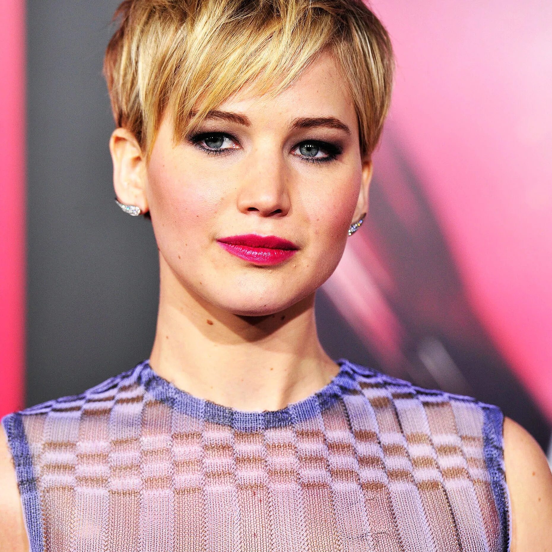 одри тоту фото. вайнона райдер. эмма уотсон стрижка. стрижка гарсон гаврош. стрижка пикси звезд голливуда.