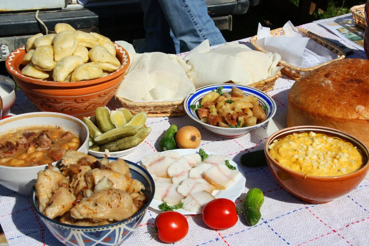 Украинская национальная кухня. Украинская еда. Украинская кухня. Традиционные блюда Украины. Национальная кухня Украины.