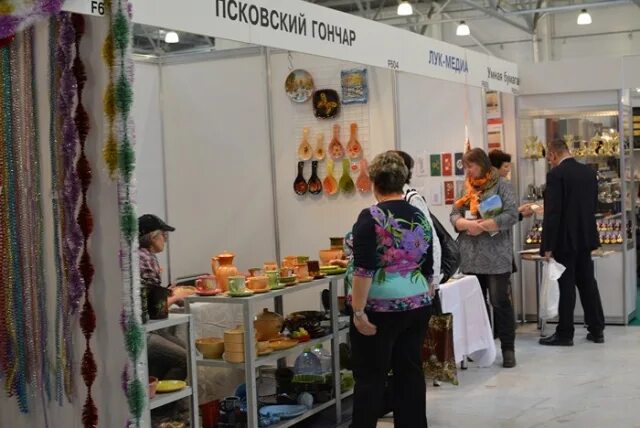 сервиз чайный псковский гончар. гончар псков. глиняная посуда псковский гончар. псковский гончар. псковский гончар посуда.