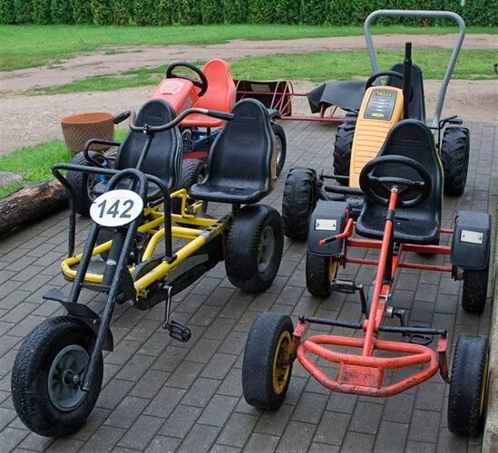 Самодельный четырехколесный велосипед. Веломобиль pedicar. Для. Веломобиль podride. Четырехколесный велосипед с мотором.