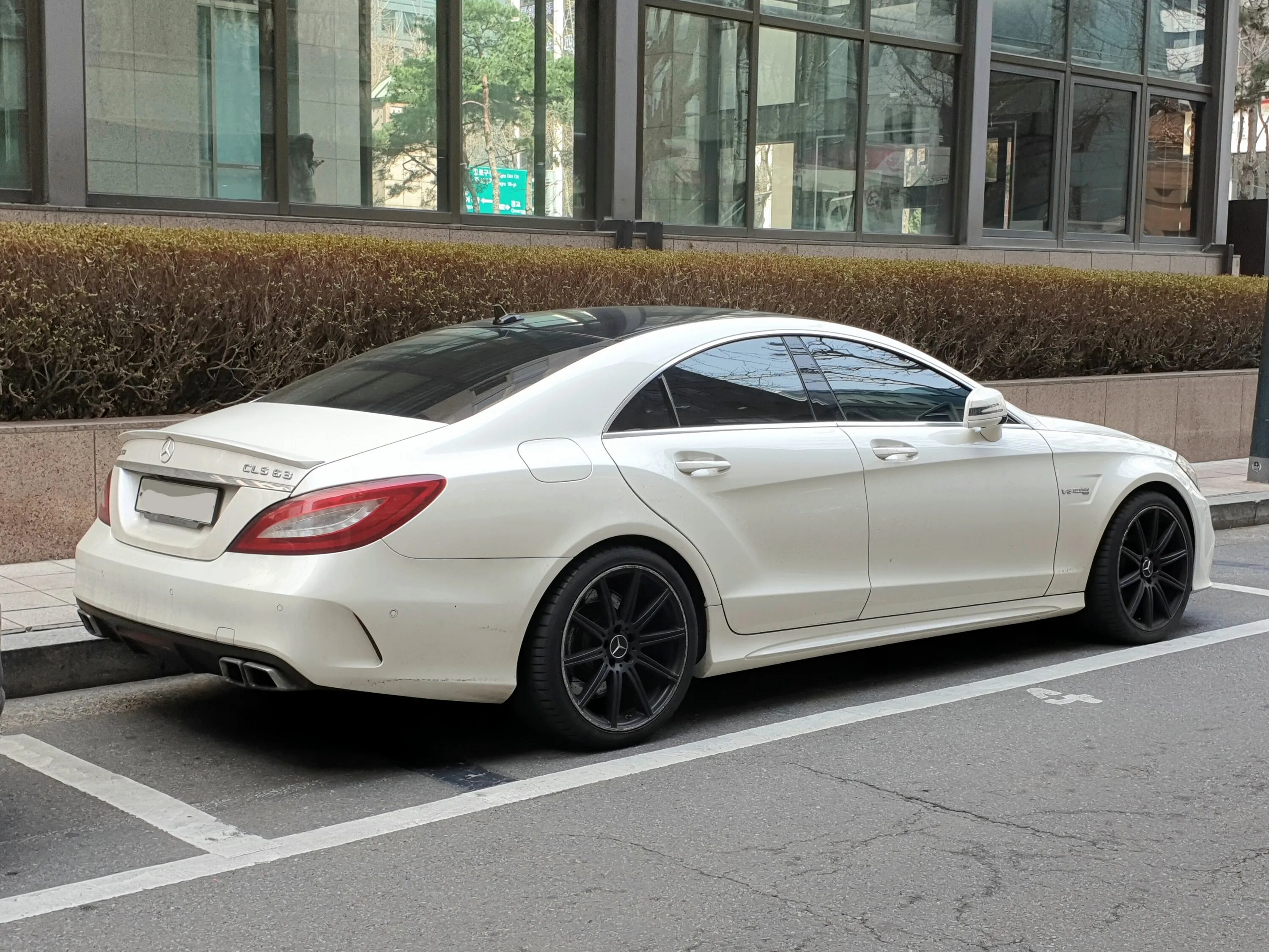 Мерседес CLS 63. Мерседес CLS 63 AMG белый. Mercedes GLS 63 AMG White. Mercedes CLS 63 218. Мерседес цлс 63 купить