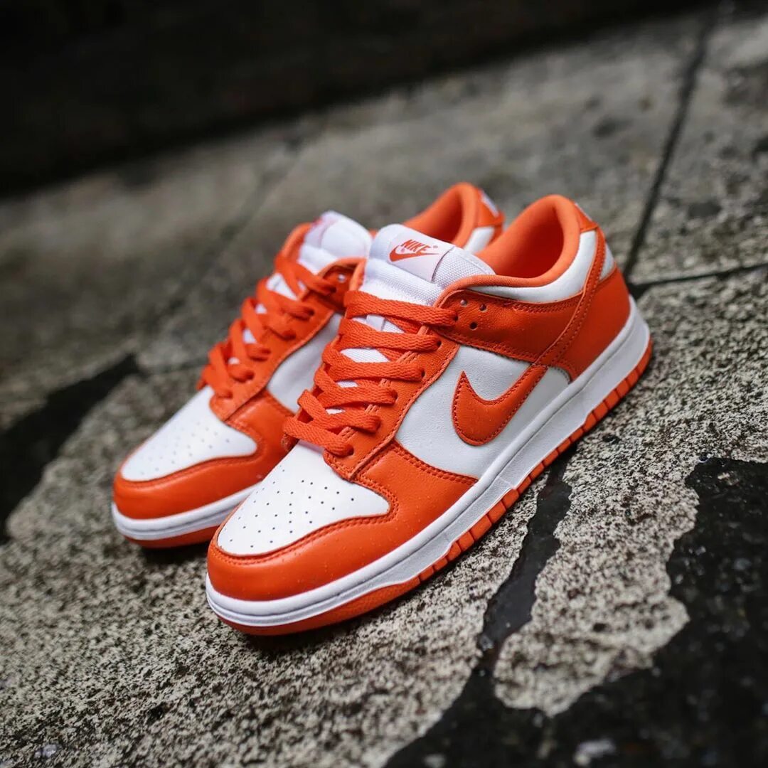 Кроссовки найк dunk low. Nike Dunk Low Syracuse. Nike SB Dunk Low. Найк Dunk Low. Nike SB Dunk Low оранжевые.