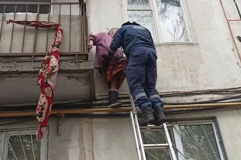 Бабки лезут